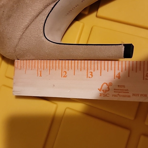 Good American The Icon Stilleto Heel Booties Tan size 7 (s5.7) - Picture 7 of 7